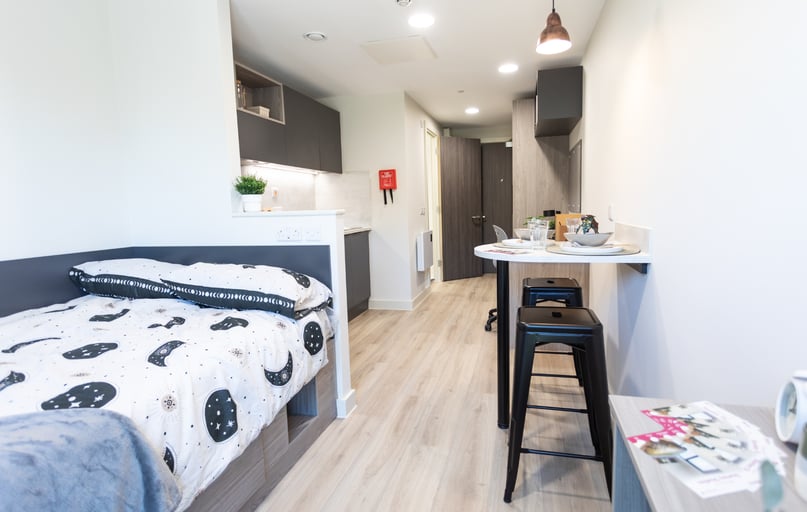 Premium Studio, Stanley Studios, Coburg Street, City Centre, Portsmouth - Image 1